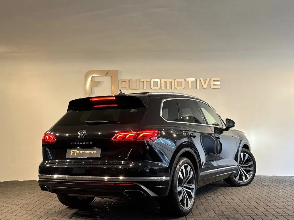 Volkswagen Touareg 3.0 TSi e-Hybrid 4M R Pano uit 2022, foto 3
