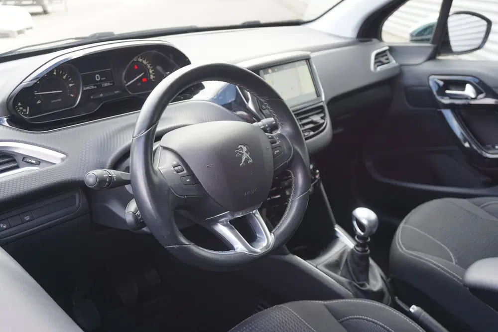 Peugeot 208 1.2 PureTech Tech Edition Climate uit 2019, foto 10