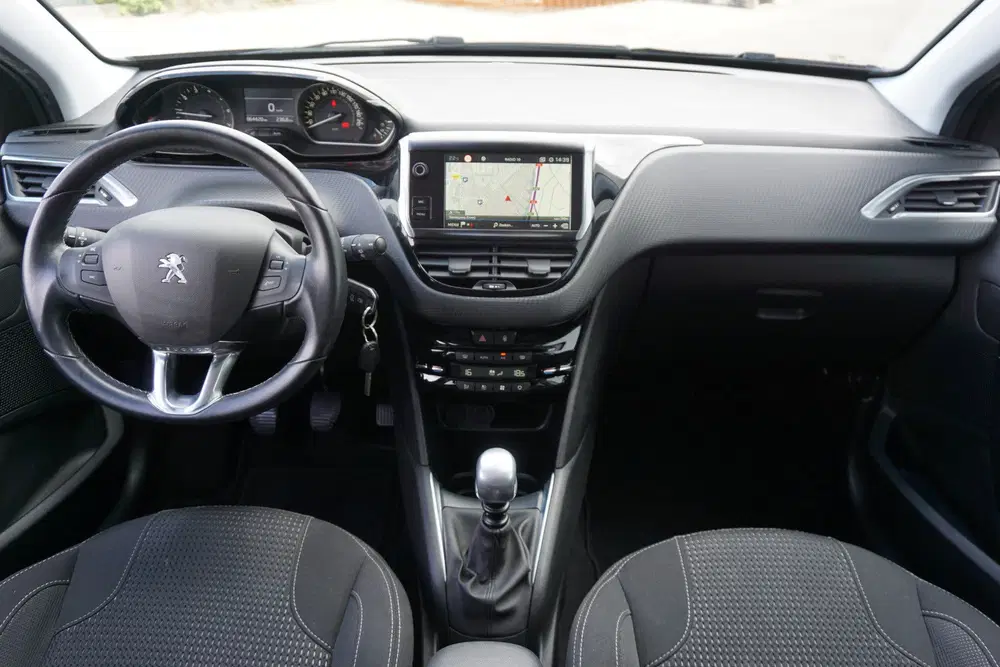 Peugeot 208 1.2 PureTech Tech Edition Climate uit 2019, foto 8