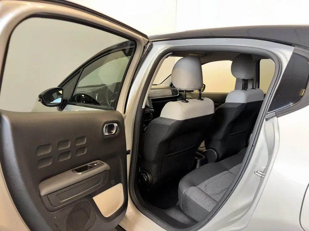 Citroën C3 PT 82 Shine 17" uit 2022, foto 14