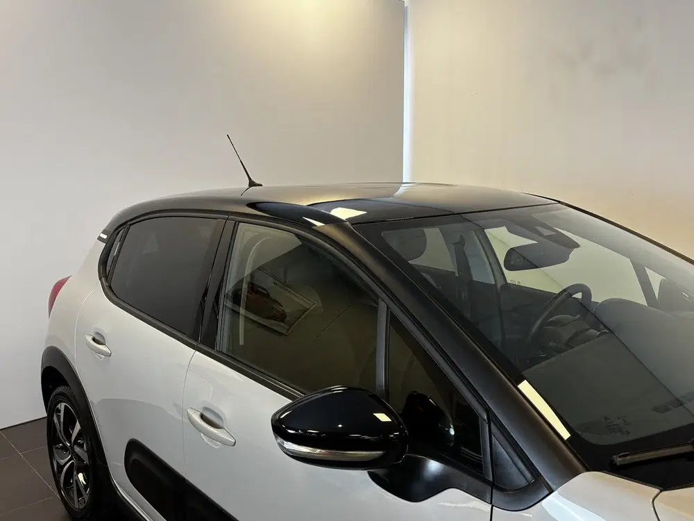 Citroën C3 PT 82 Shine 17" uit 2022, foto 3