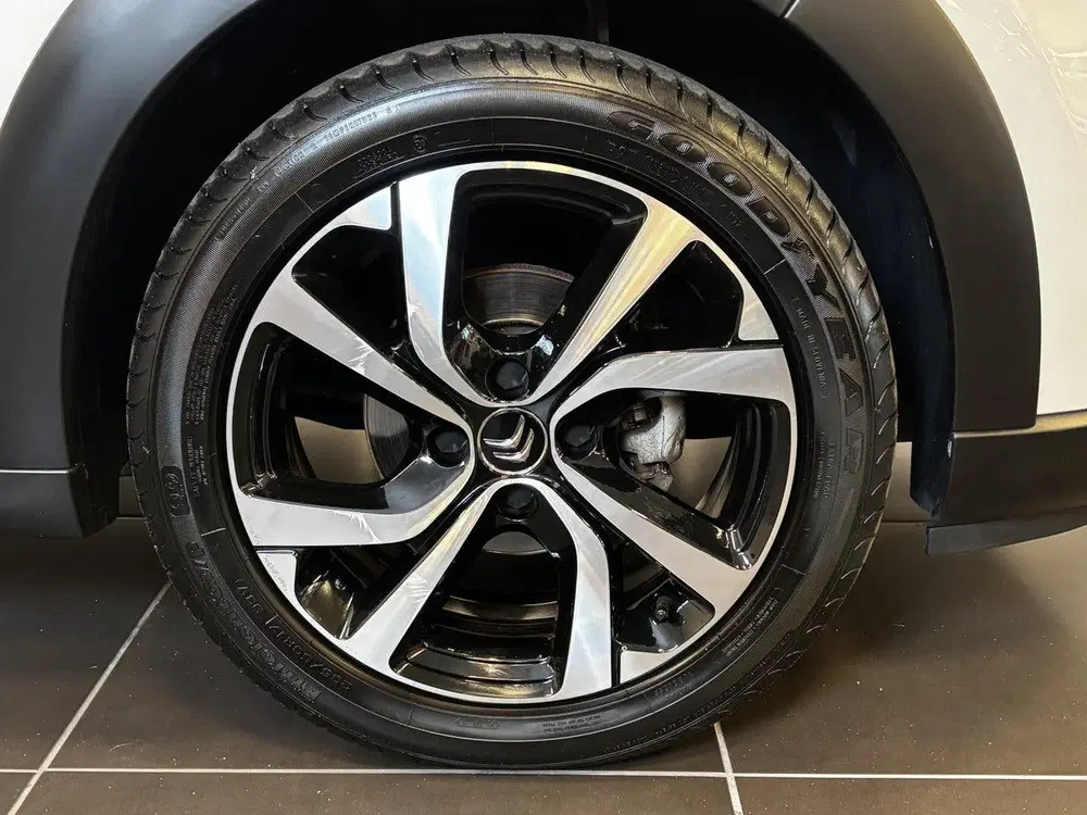 Citroën C3 PT 82 Shine 17" uit 2022, foto 4