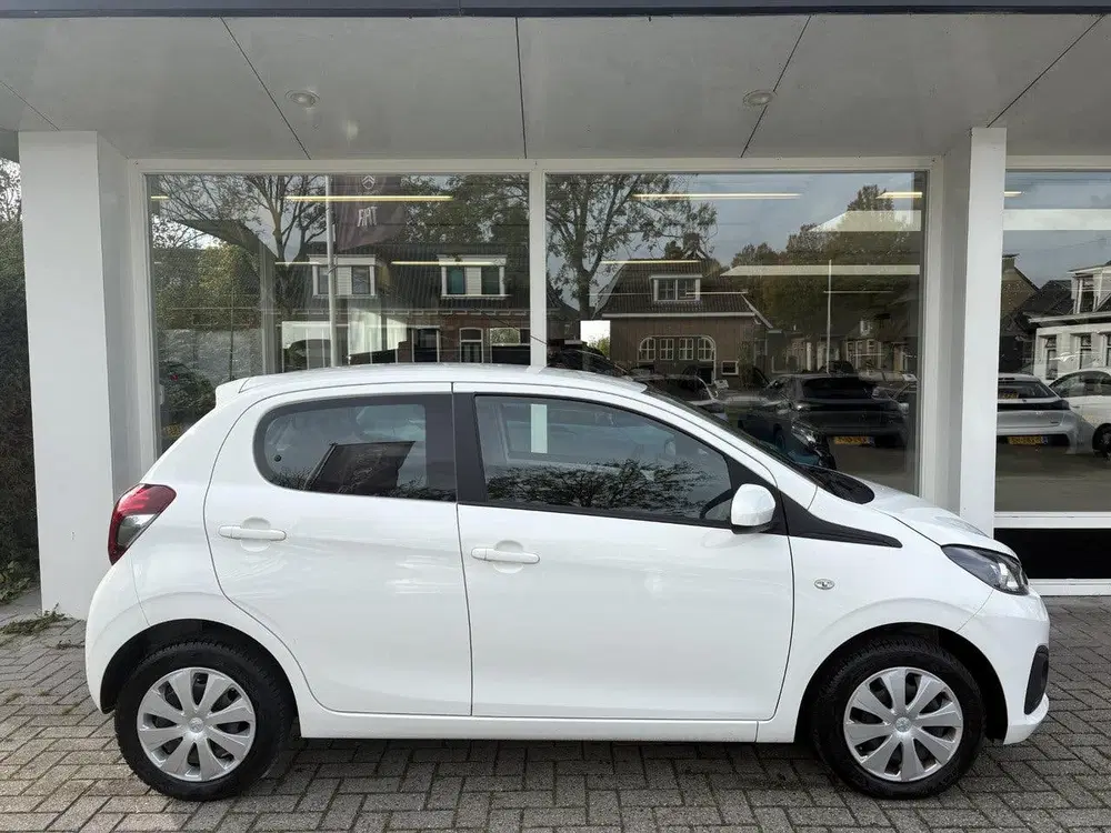 Peugeot 108 1.0 e-VTi Active 5-drs uit 2019, foto 2