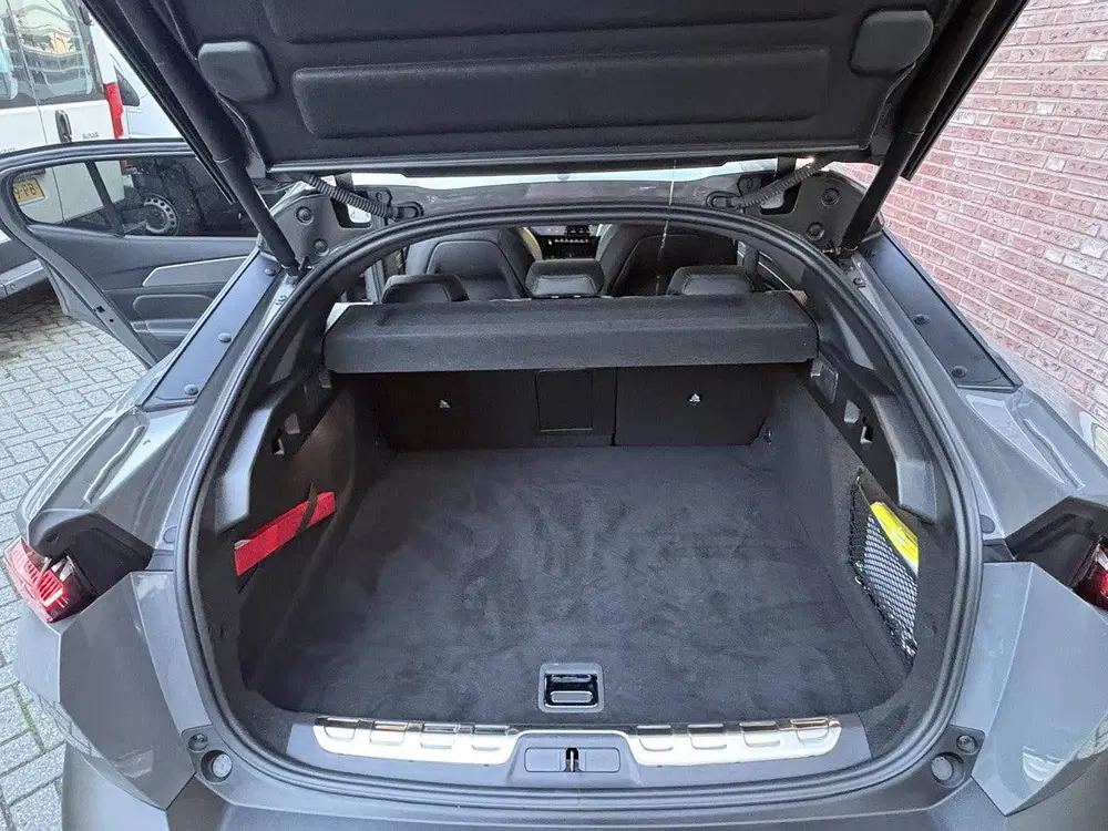 Peugeot 408 GT 1.6 HYbrid PHEV 225pk e-EAT8 uit 2025, foto 15