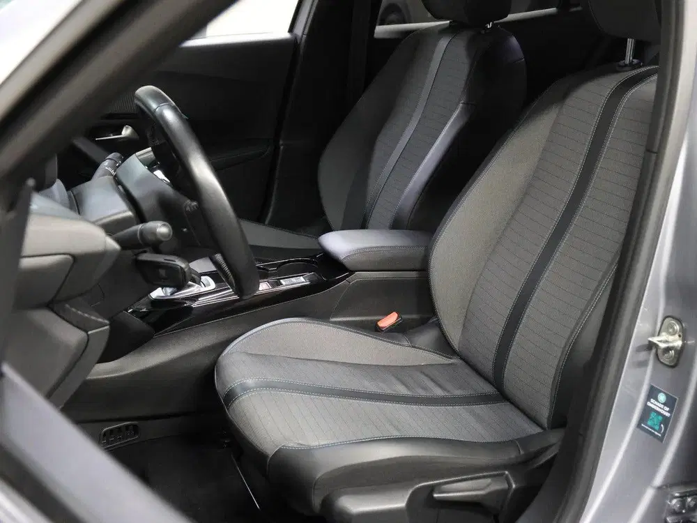 Peugeot 2008 EV Blue Lease Allure 50 kWh 136PK uit 2021, foto 12