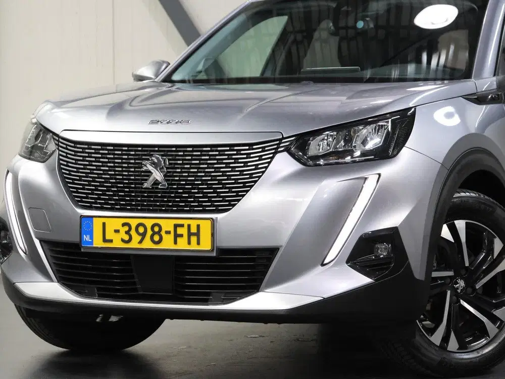 Peugeot 2008 EV Blue Lease Allure 50 kWh 136PK uit 2021, foto 6