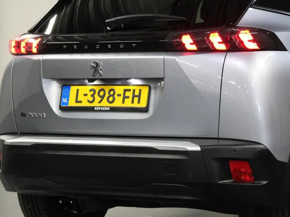 Peugeot 2008 EV Blue Lease Allure 50 kWh 136PK uit 2021, foto 7