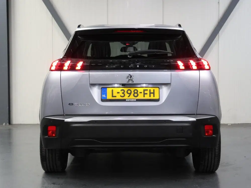 Peugeot 2008 EV Blue Lease Allure 50 kWh 136PK uit 2021, foto 8