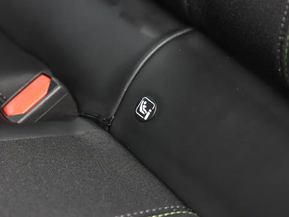 Peugeot 408 1.2 Hybrid 145PK e-DCS6 GT uit 2026, foto 14