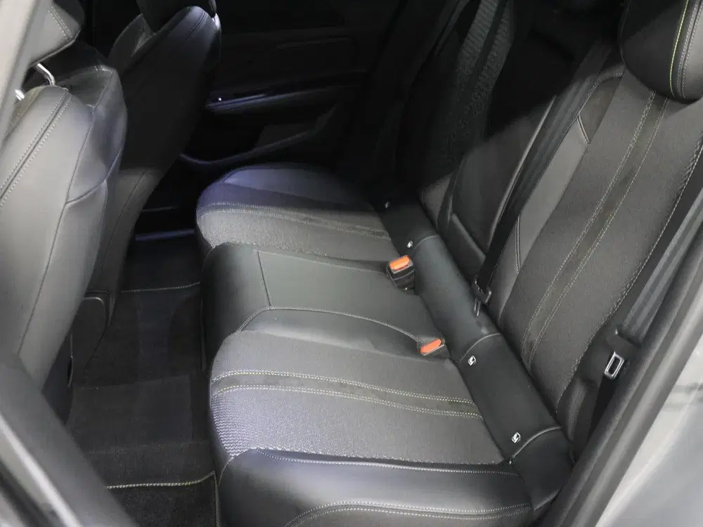 Peugeot 408 1.2 Hybrid 145PK e-DCS6 GT uit 2026, foto 15