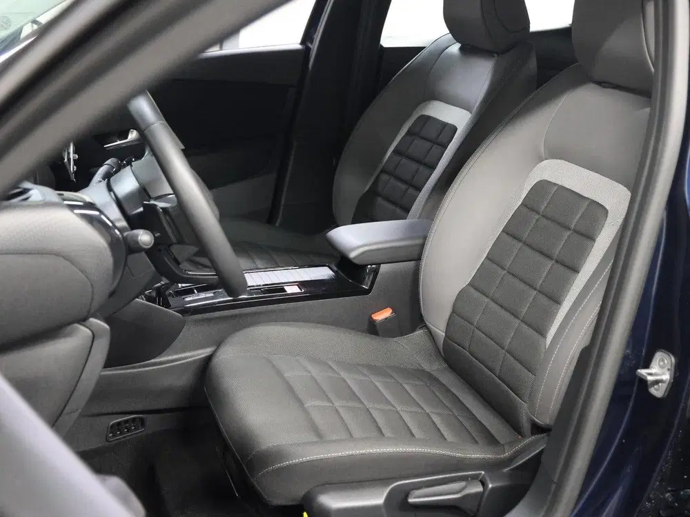 Citroën C4 Plus Hybrid 145PK Automaat uit 2025, foto 13