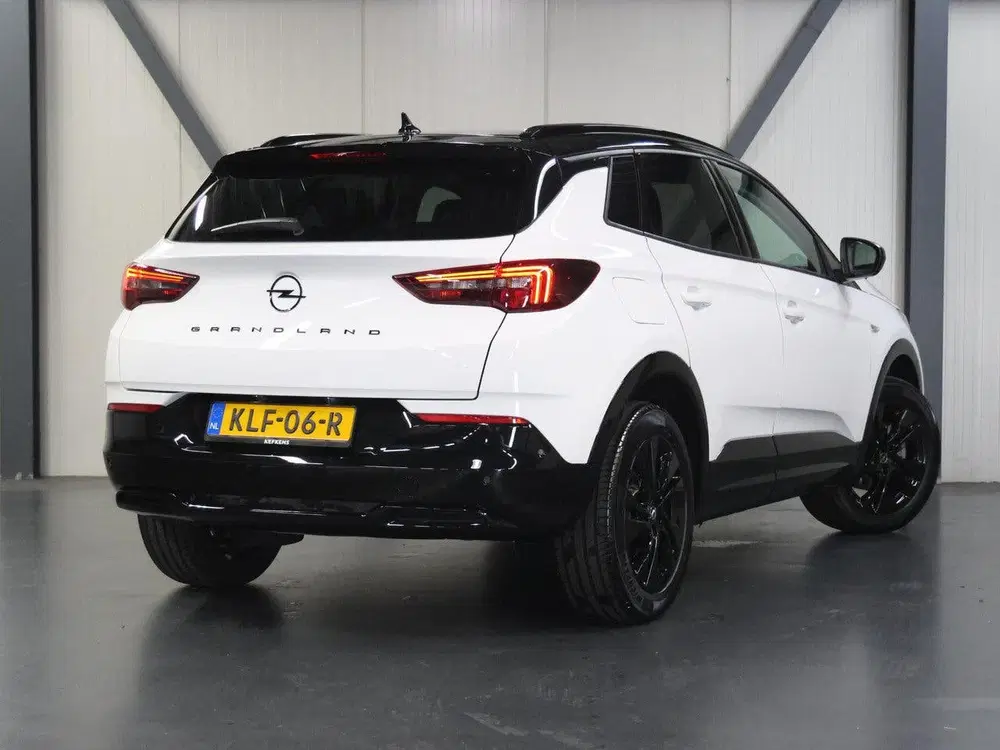 Opel Grandland SUV GS 130 pk Automaat uit 2024, foto 3
