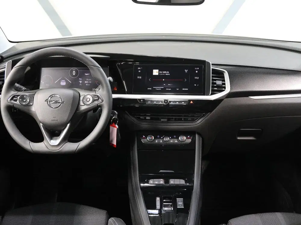 Opel Grandland SUV GS 130 pk Automaat uit 2024, foto 9