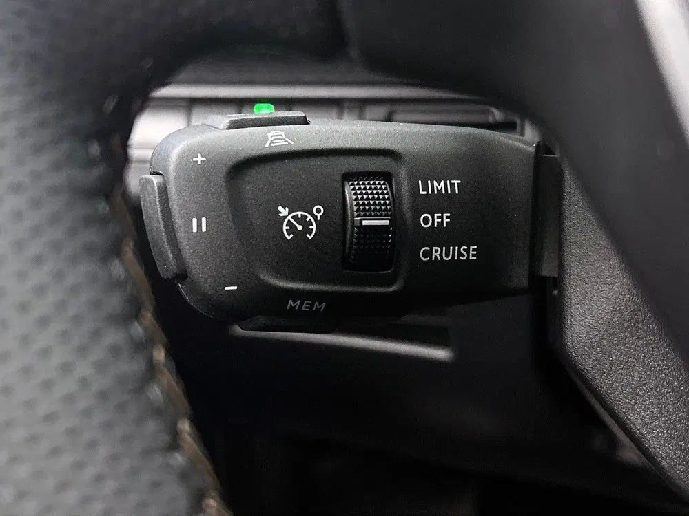 Peugeot 5008 1.2 Hybrid 136 GT uit 2024, foto 6