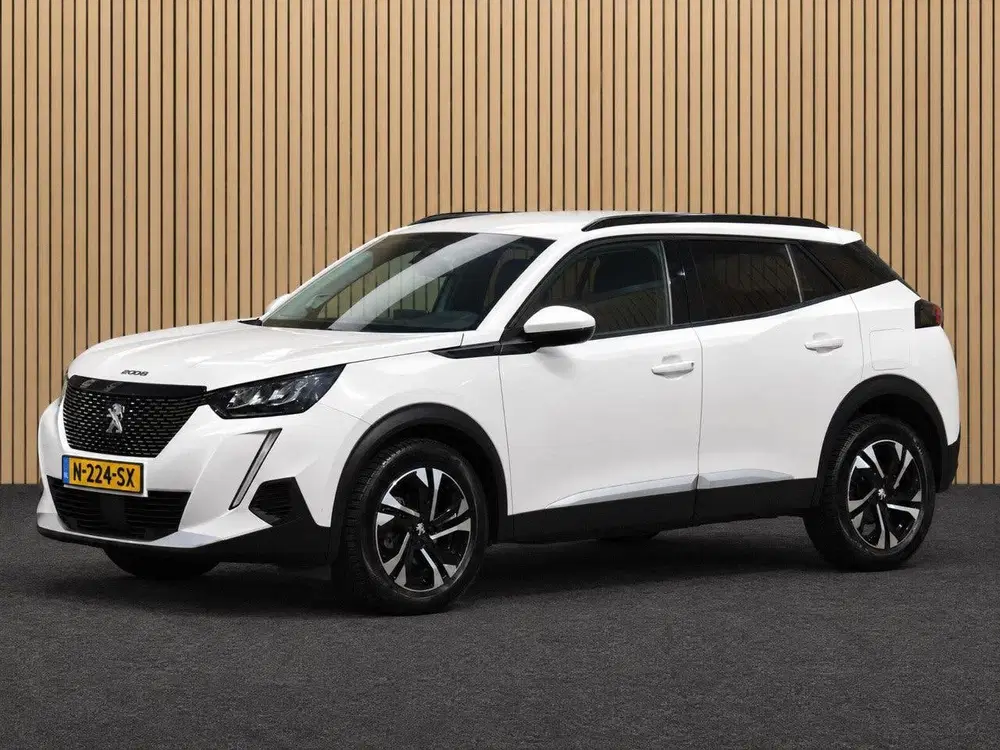 Peugeot 2008 1.2 PT 130 Allure uit 2022, foto 5