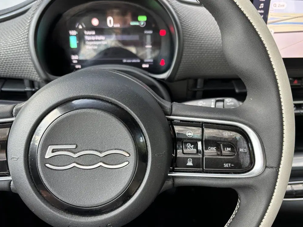 Fiat 500e La Prima 42 kWh Cabrio uit 2024, foto 15