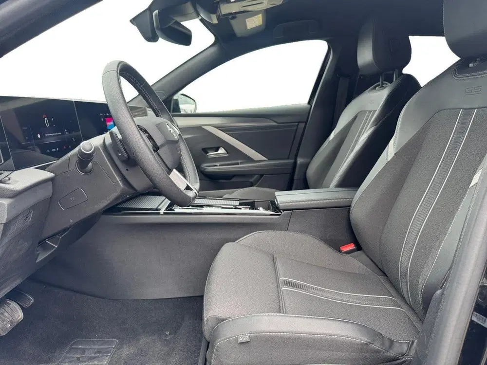 Opel Astra ST GS 1.2 Turbo Hybrid 145pk uit 2025, foto 4