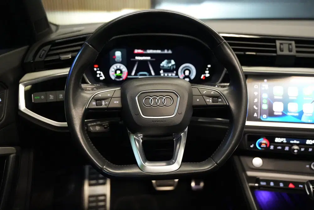 Audi Q3 45 TFSI quattro S Line edition one uit 2019, foto 13
