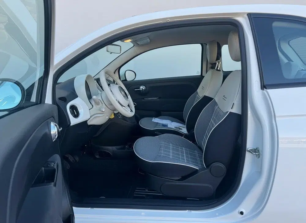 Fiat 500 1.0 Hybrid Lounge LAGE KM STAND CRUISECONT uit 2021, foto 5