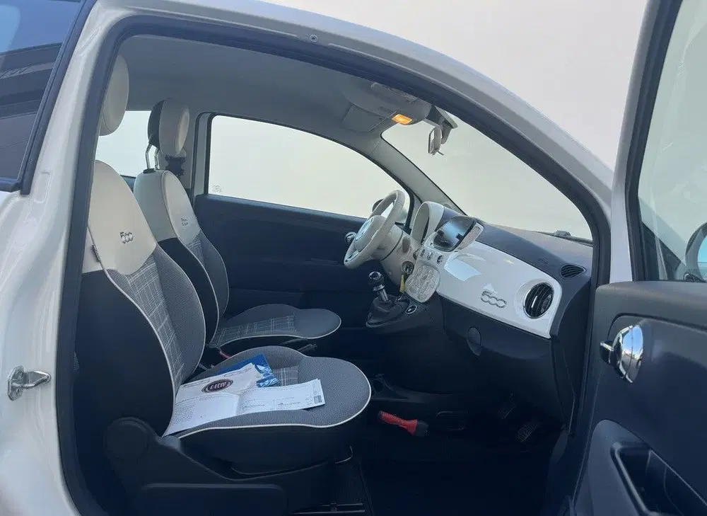 Fiat 500 1.0 Hybrid Lounge LAGE KM STAND CRUISECONT uit 2021, foto 6