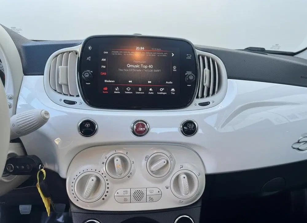 Fiat 500 1.0 Hybrid Lounge LAGE KM STAND CRUISECONT uit 2021, foto 7