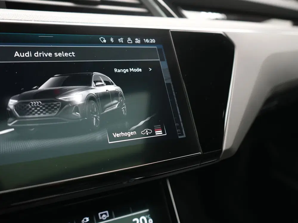 Audi Q8 e-tron 55 quattro S Edition Competition 115 kWh D uit 2023, foto 10