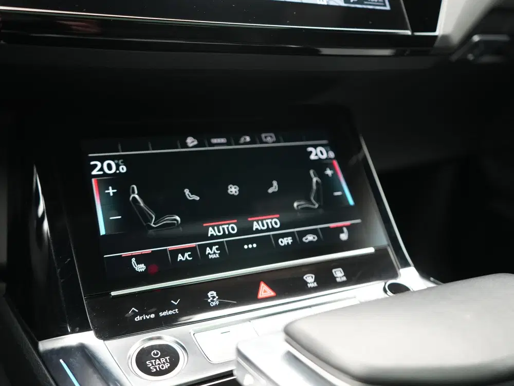 Audi Q8 e-tron 55 quattro S Edition Competition 115 kWh D uit 2023, foto 13