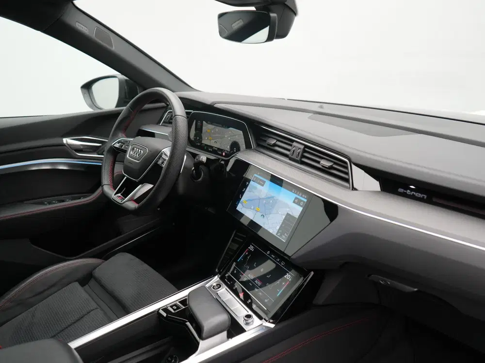Audi Q8 e-tron 55 quattro S Edition Competition 115 kWh D uit 2023, foto 4