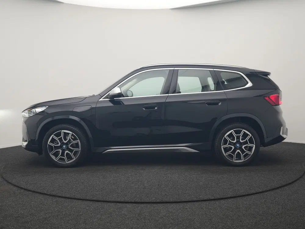 BMW X1 xDrive25e PHEV 245pk Dealer O.H uit 2023, foto 2