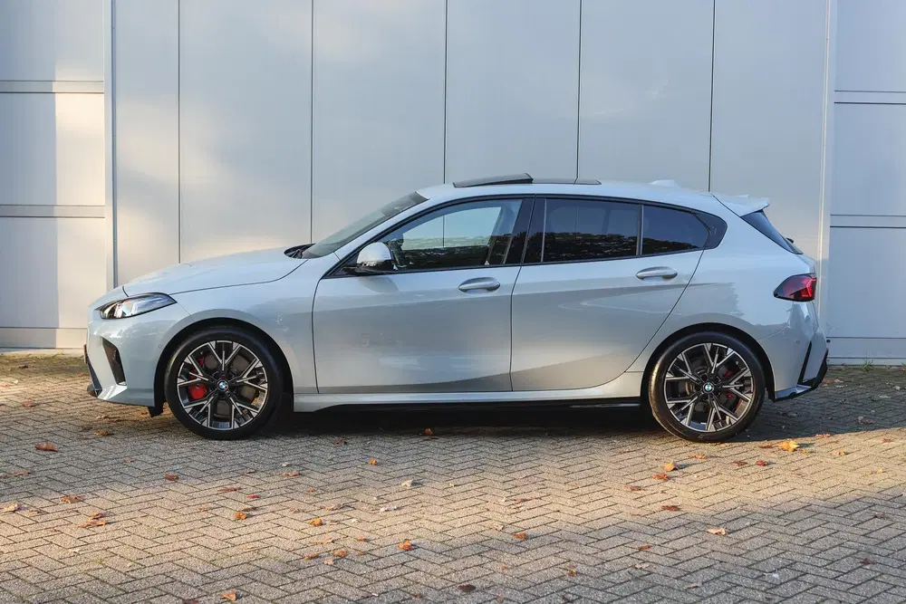 BMW 1-serie 120 M Sport Automaat uit 2026, foto 8