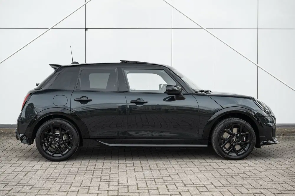 Mini Hatchback Cooper C Automaat uit 2026, foto 14
