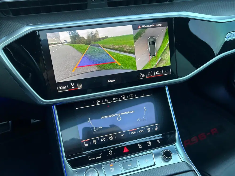 Audi RS6 1 uit 2020, foto 11