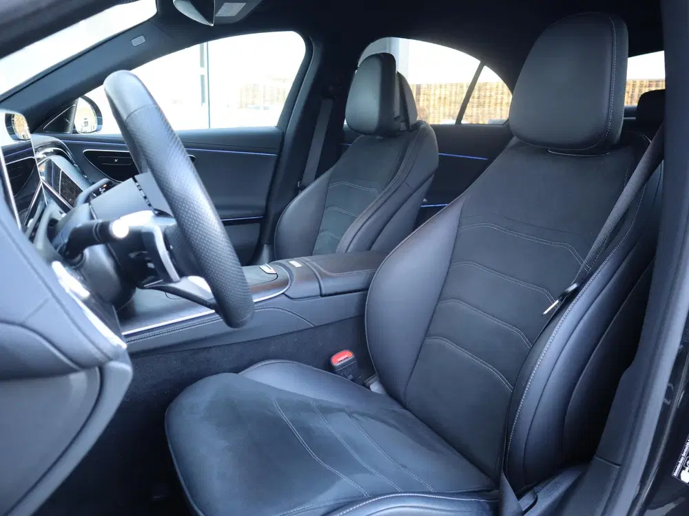 Mercedes-Benz E-Klasse 300 e AMG Line uit 2025, foto 11