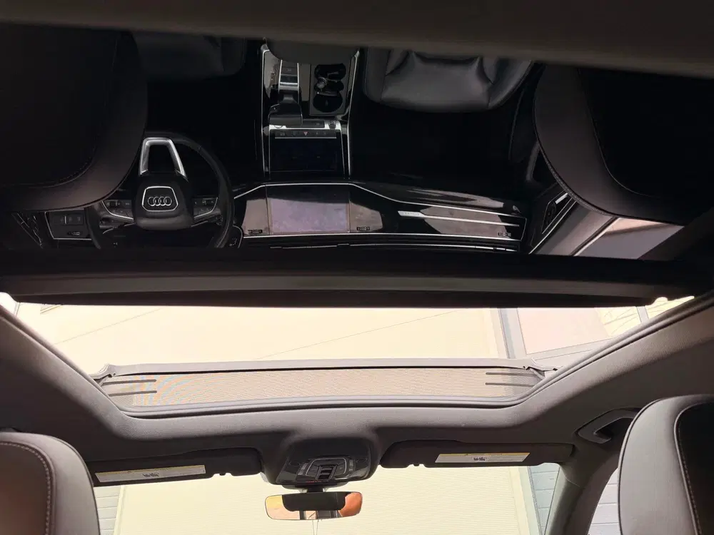 Audi Q8 55 TFSI S Line uit 2019, foto 12