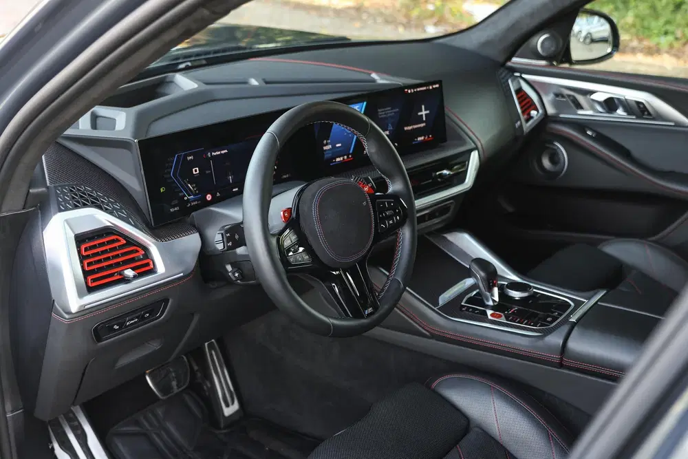 BMW XM PHEV uit 2024, foto 10