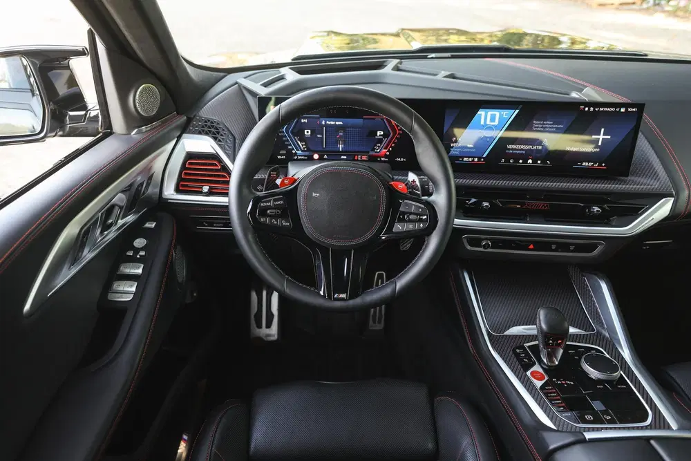 BMW XM PHEV uit 2024, foto 3
