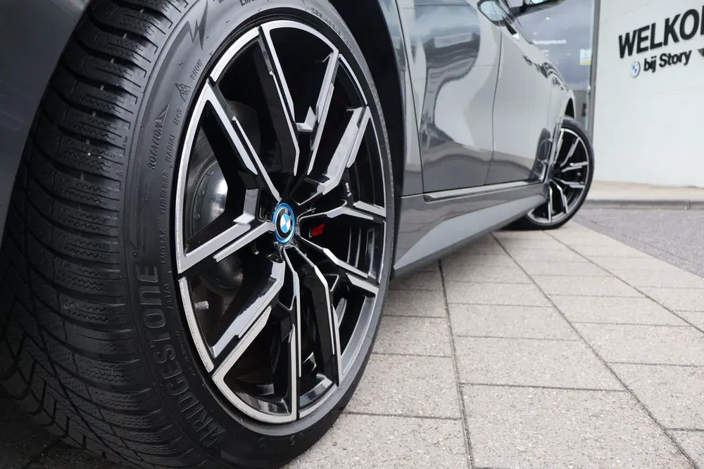 BMW i4 M50 High Executive M Sport uit 2023, foto 11