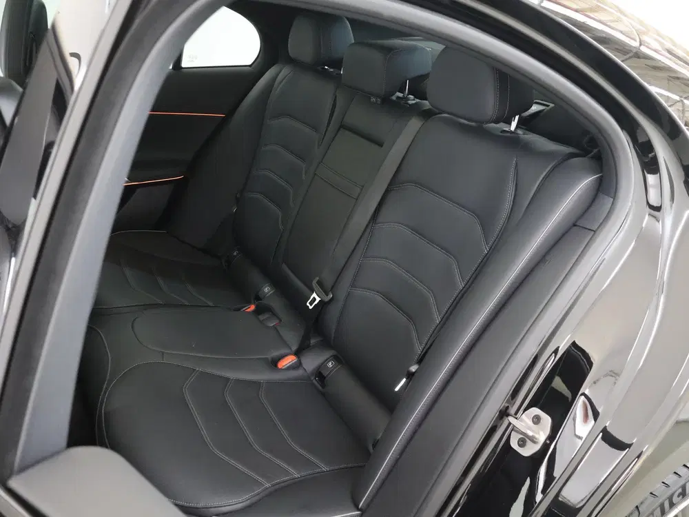 Mercedes-Benz E-Klasse 300e Sport Edition uit 2026, foto 11