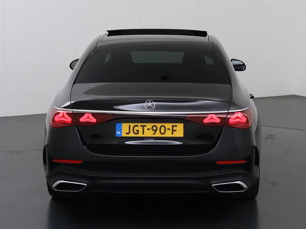 Mercedes-Benz E-Klasse 300e Sport Edition uit 2026, foto 4