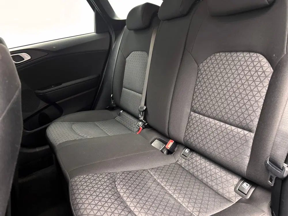 Kia Ceed 1.0 T-GDi DynamicLine uit 2023, foto 13
