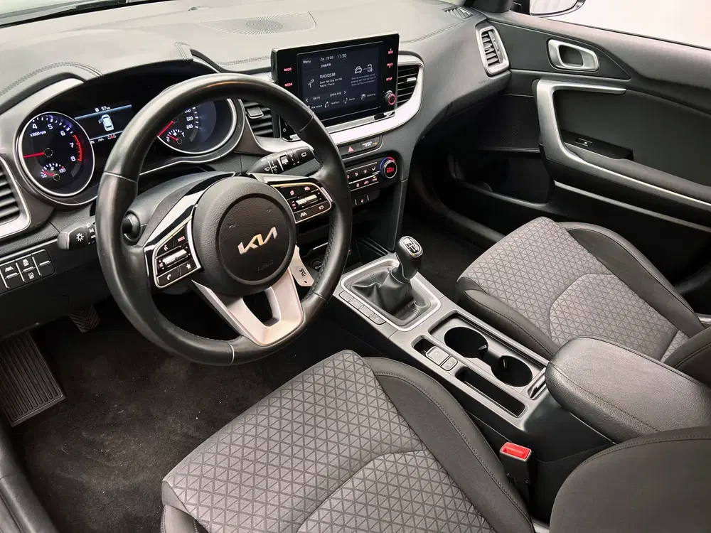 Kia Ceed 1.0 T-GDi DynamicLine uit 2023, foto 14