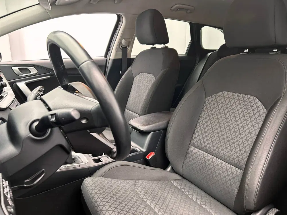 Kia Ceed 1.0 T-GDi DynamicLine uit 2023, foto 6