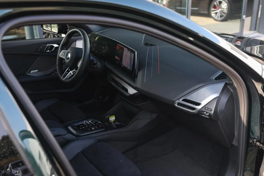 BMW 1-serie 120 M Sport Automaat uit 2026, foto 10