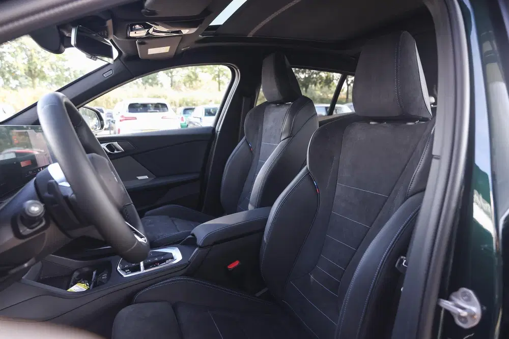 BMW 1-serie 120 M Sport Automaat uit 2026, foto 12