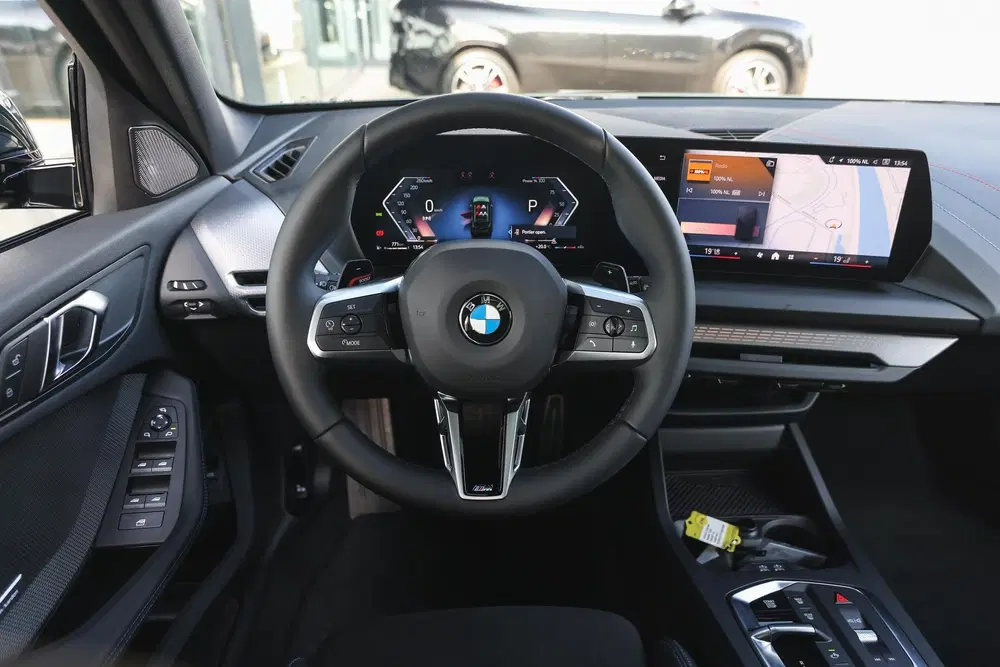BMW 1-serie 120 M Sport Automaat uit 2026, foto 3
