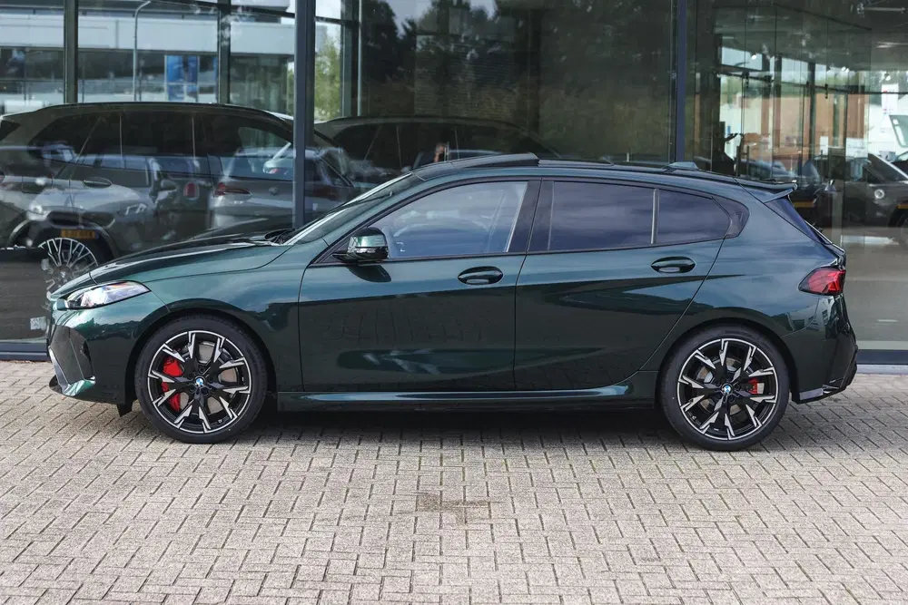 BMW 1-serie 120 M Sport Automaat uit 2026, foto 8