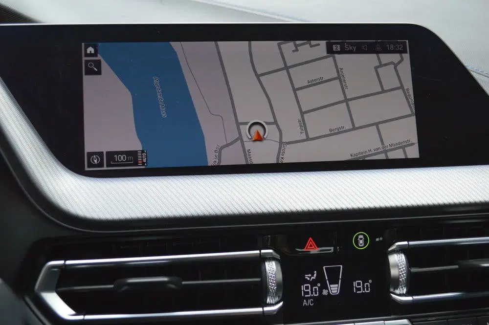 BMW 1-serie 118i M-Sport Led Panorama CarPlay Pdc (bj uit 2020, foto 12