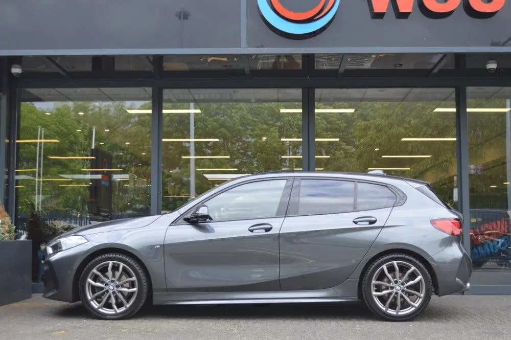 BMW 1-serie 118i M-Sport Led Panorama CarPlay Pdc (bj uit 2020, foto 7