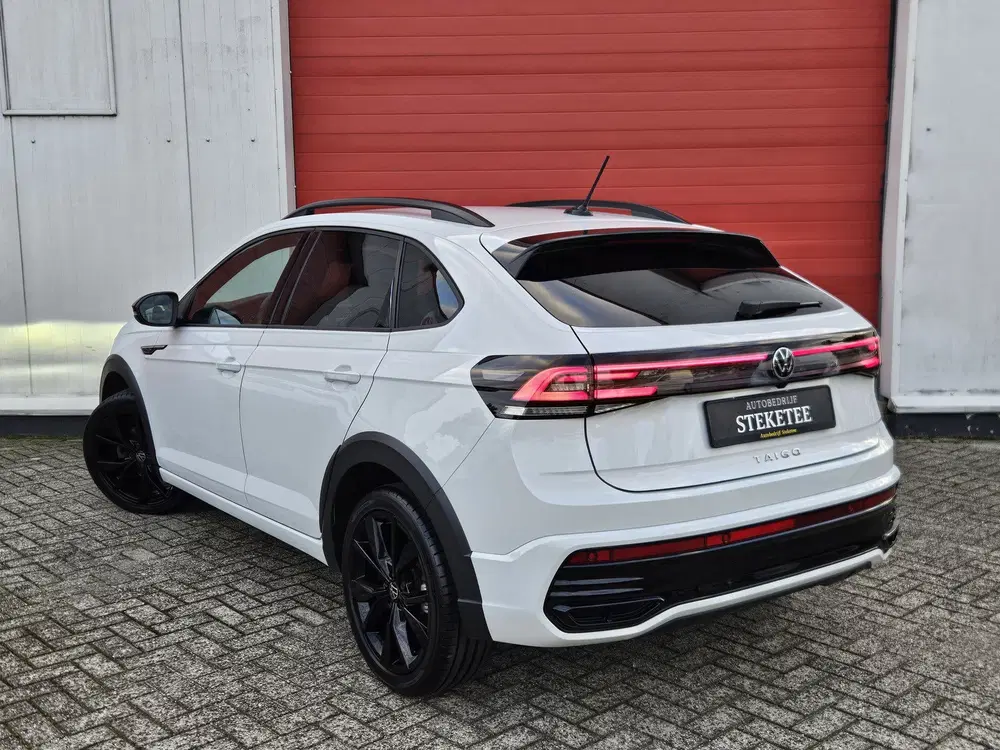 Volkswagen Taigo 1.0 TSI R-Line uit 2022, foto 2