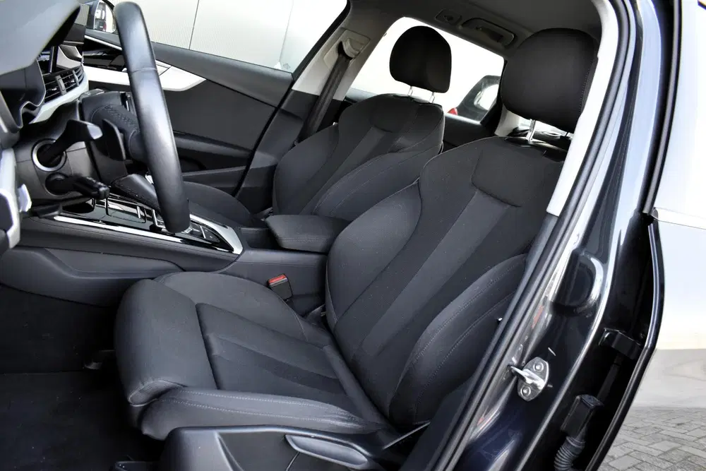 Audi A4 35 TFSI Advanced Edition Carplay NAP uit 2023, foto 3